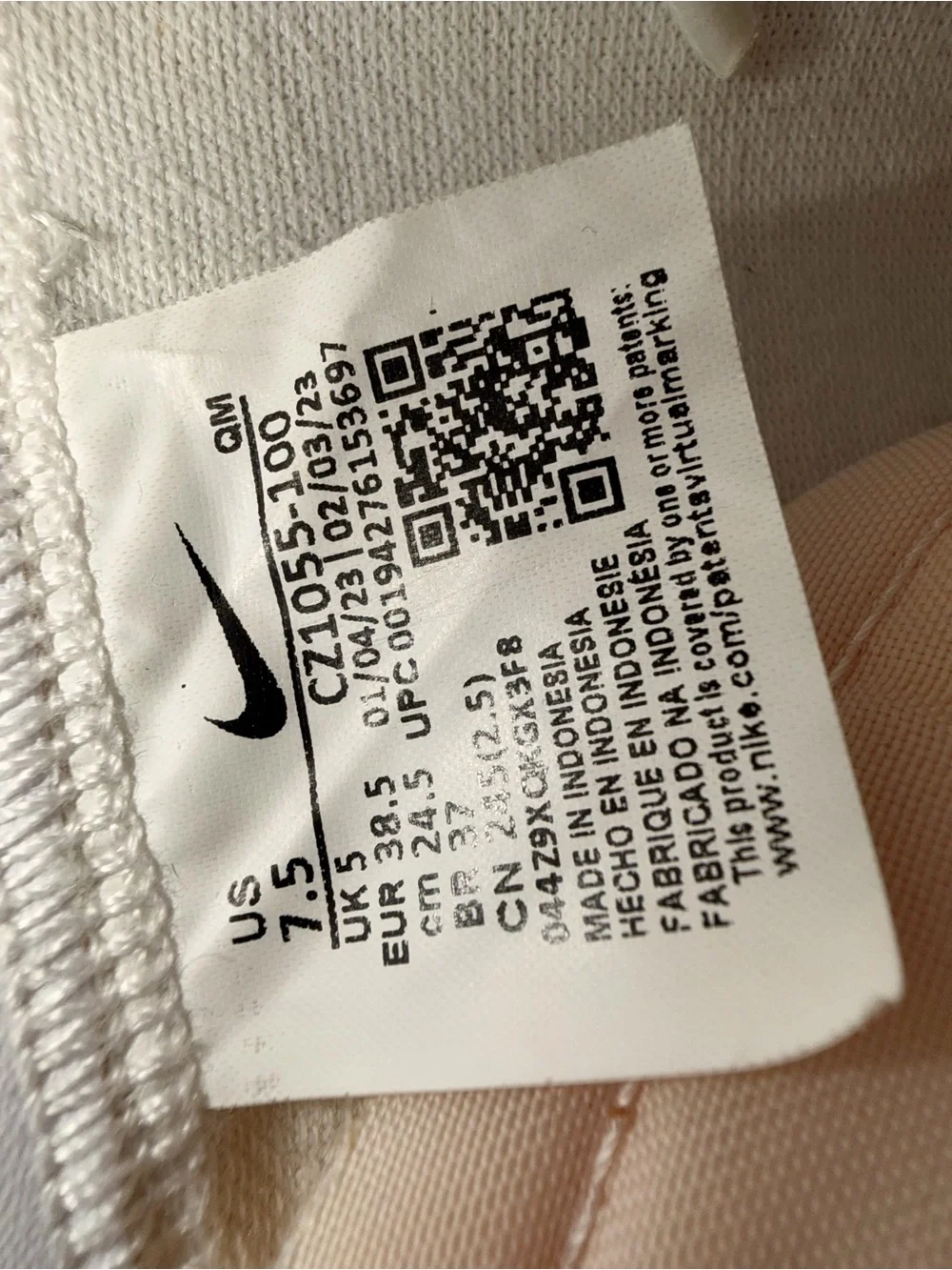 Nike Kids 7.5 White Blazer High Top Sneakers